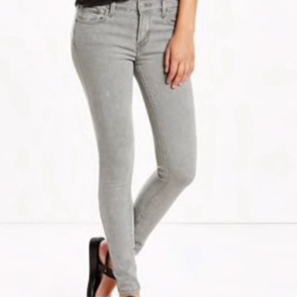 Levi’s 710 Super Skinny Jeans